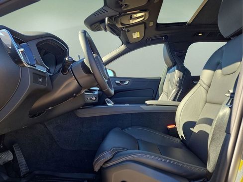 New 2026 Volvo XC60 B5 Ultra w/ Protection Package Premier image 24