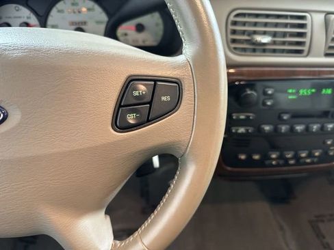 Used 2003 Ford Taurus SEL image 12