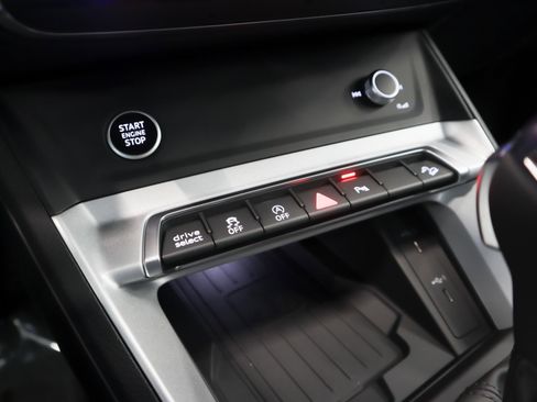 New 2025 Audi Q3 2.0T Premium w/ Convenience Package image 25