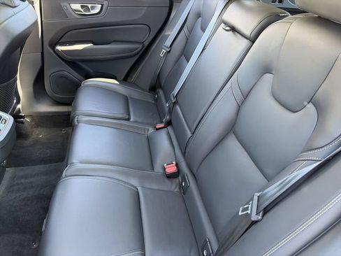 Used 2023 Volvo XC60 B5 Ultimate w/ Protection Package Premier FWD image 18