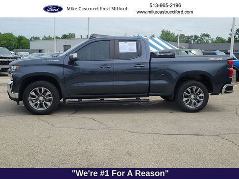 Used 2022 Chevrolet Silverado 1500 LT AWD/4WD image 2