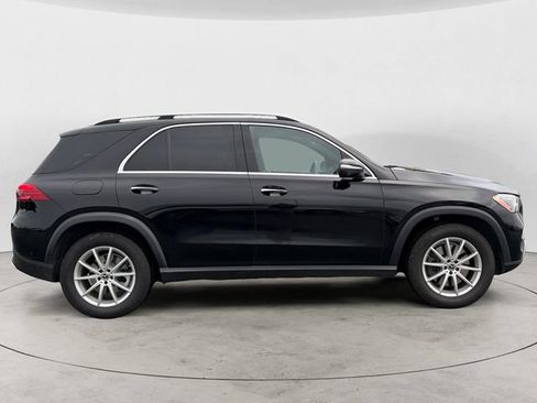 Used 2024 Mercedes-Benz GLE 450e 4MATIC image 4