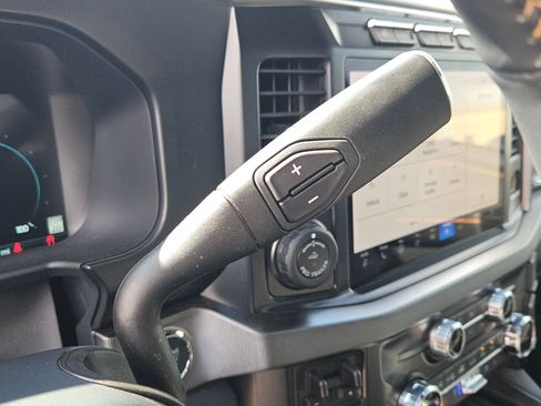 Used 2024 Ford F250 Platinum image 17