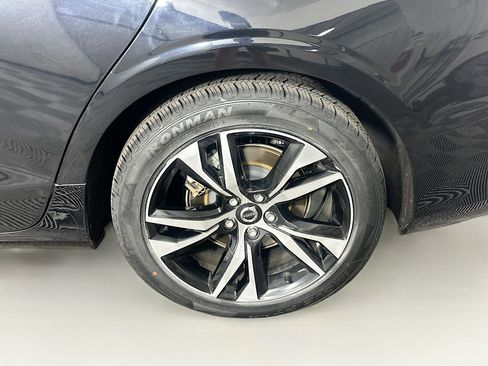 Used 2024 Volvo S60 B5 Core image 11