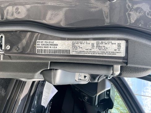 Used 2022 Jeep Grand Cherokee Limited w/ Trailer Tow Prep Group (B) RWD image 33
