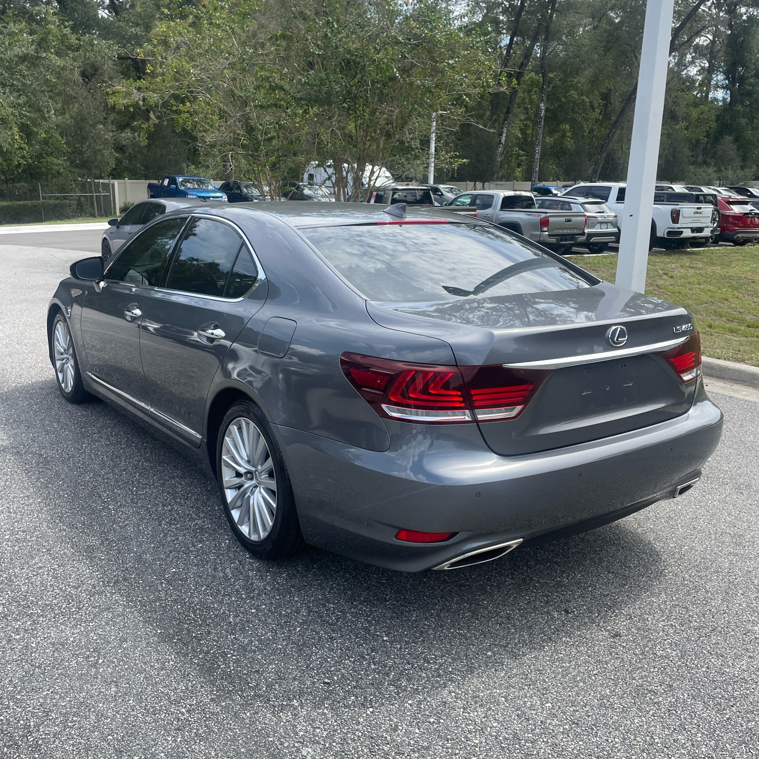 Used 2014 Lexus LS 460 w/ Comfort Package RWD image 5