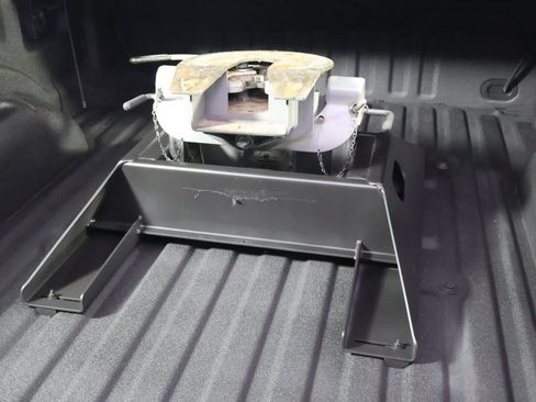 Used 2017 Ford F250 Platinum w/ Platinum Ultimate Package AWD/4WD image 18