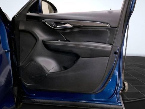 Used 2023 Buick Envision Essence image 24