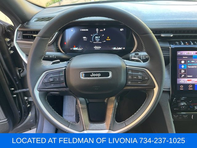 Used 2024 Jeep Grand Cherokee Limited AWD/4WD image 11