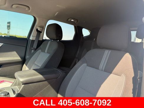 Used 2023 Chevrolet Blazer LT FWD image 10