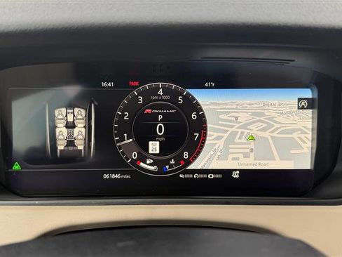 Used 2018 Land Rover Range Rover Velar R-Dynamic SE image 38