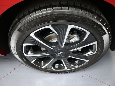 Used 2025 Lincoln Nautilus Reserve image 15