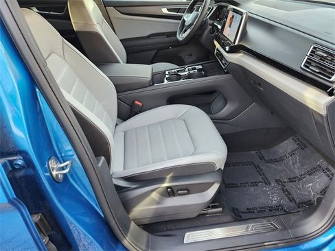 New 2025 Volkswagen Atlas Cross Sport SEL R-Line image 13