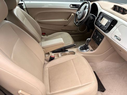 Used 2015 Volkswagen Beetle TDI image 26