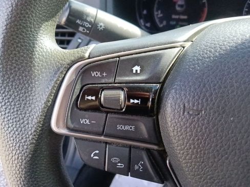 Used 2019 Honda Accord LX image 18