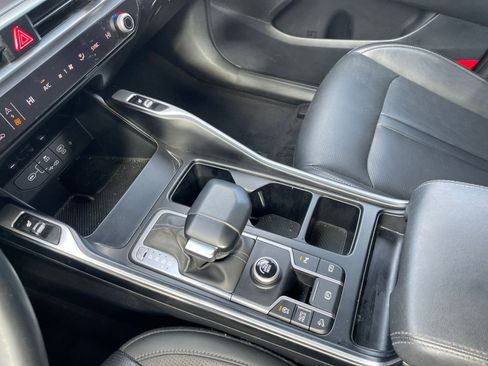 Used 2024 Kia Sorento S image 44