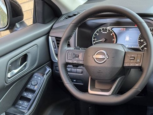 New 2026 Nissan Rogue SV AWD/4WD image 16
