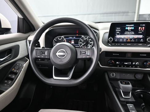Certified 2023 Nissan Rogue SV image 13