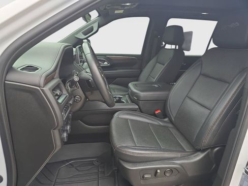 Used 2024 Chevrolet Suburban High Country w/ Advanced Technology Package AWD/4WD image 12