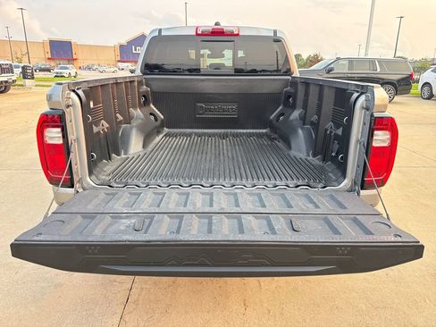 Used 2024 GMC Canyon Elevation w/ Convenience Package AWD/4WD image 5