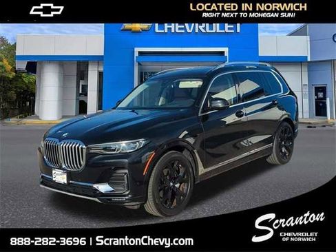 Used 2022 BMW X7 xDrive40i w/ Premium Package image 1