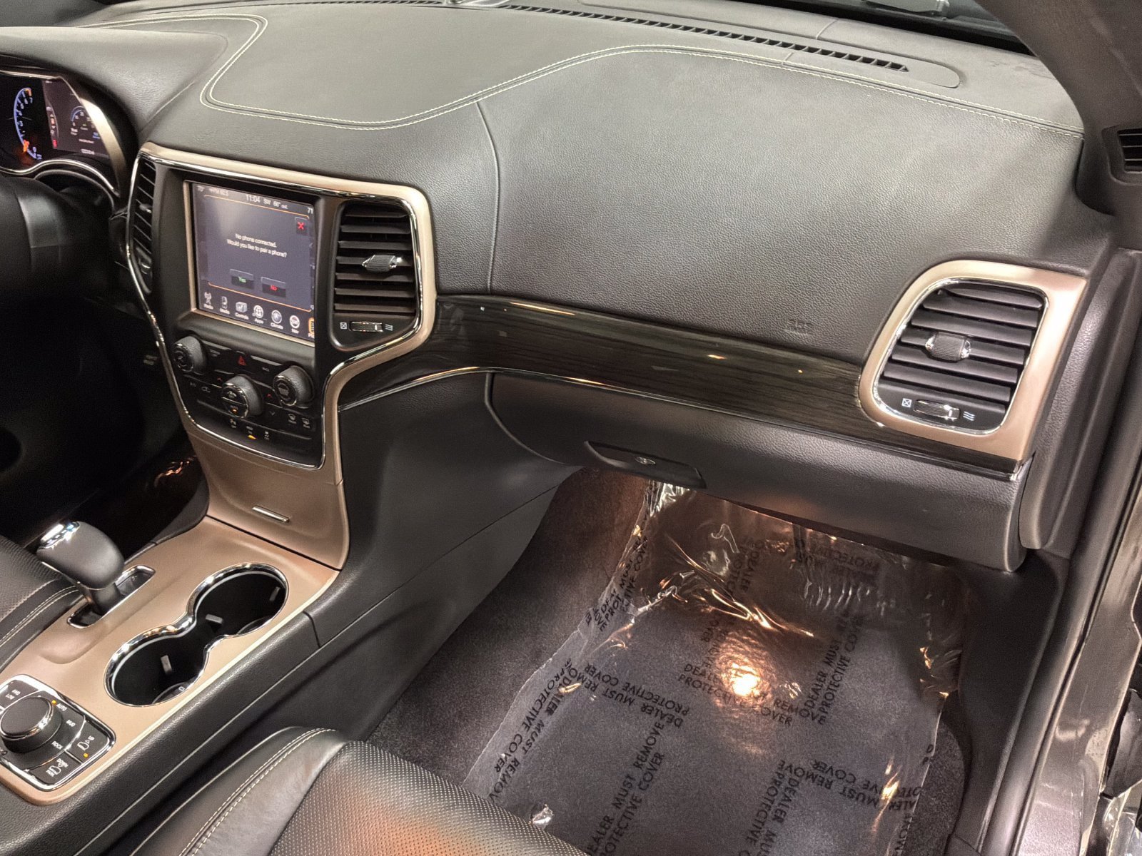 Used 2015 Jeep Grand Cherokee Overland AWD/4WD image 15