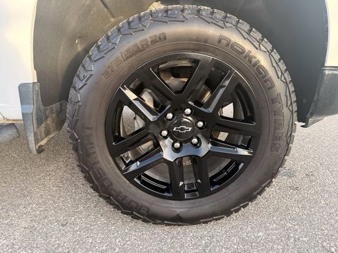 Used 2024 Chevrolet Silverado 1500 LT Trail Boss image 23