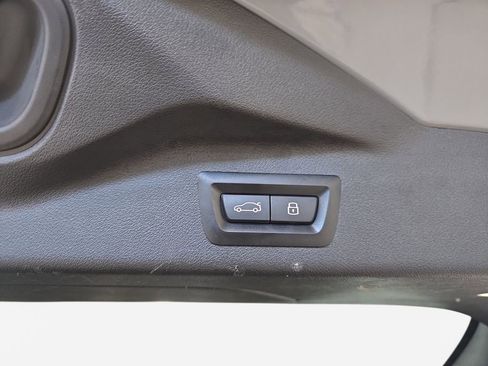 Used 2024 BMW X7 xDrive40i w/ M Sport Package AWD/4WD image 31