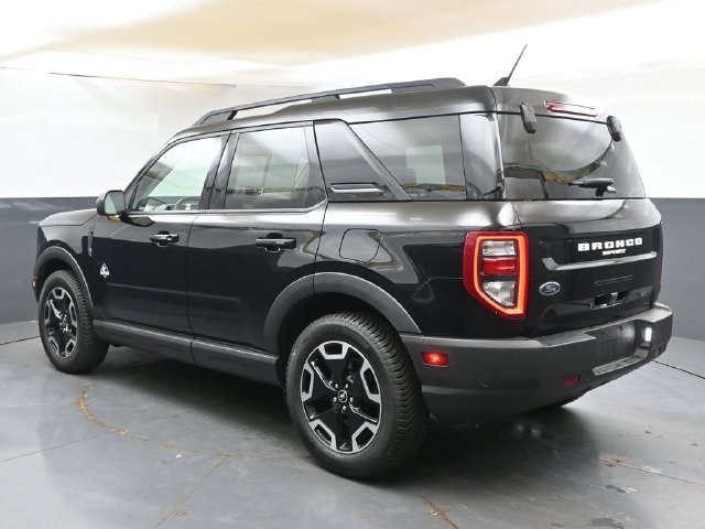 Used 2021 Ford Bronco Sport Outer Banks w/ Outer Banks Package (96D) AWD/4WD image 3