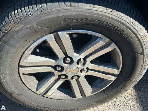 Used 2016 Chevrolet Traverse LT w/ Style and Technology Package FWD image 6