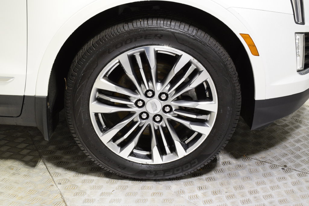 Used 2017 Cadillac XT5 Premium Luxury AWD/4WD image 38