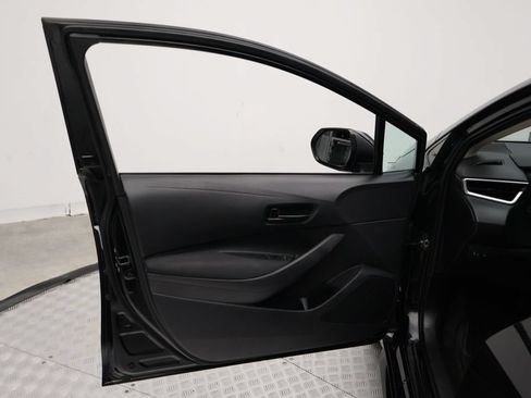 Used 2022 Toyota Corolla LE FWD image 16