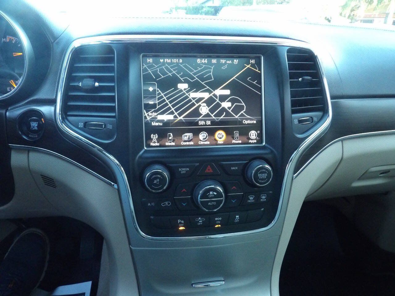 Used 2014 Jeep Grand Cherokee Overland w/ Advanced Technology Group AWD/4WD image 8