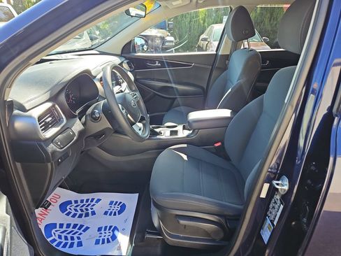 Used 2020 Kia Sorento FWD V6 image 12