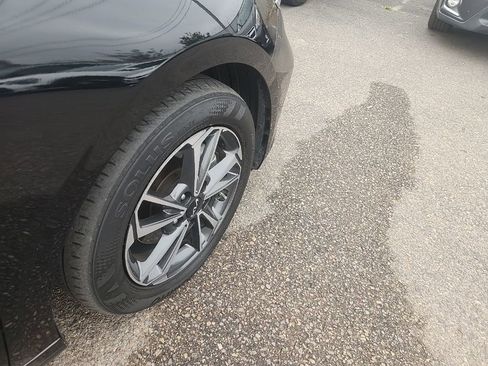 Certified 2024 Kia Forte LXS FWD image 16