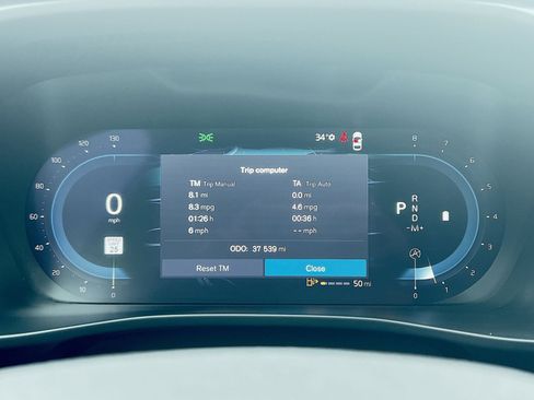 Certified 2023 Volvo XC40 B5 Ultimate w/ Protection Package Premier image 17