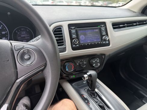 Used 2022 Honda HR-V LX image 20