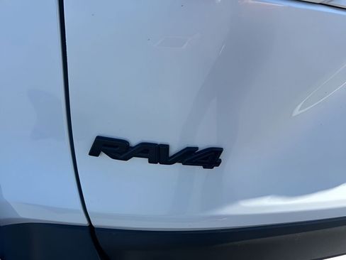 Used 2025 Toyota RAV4 XLE Premium AWD/4WD image 15