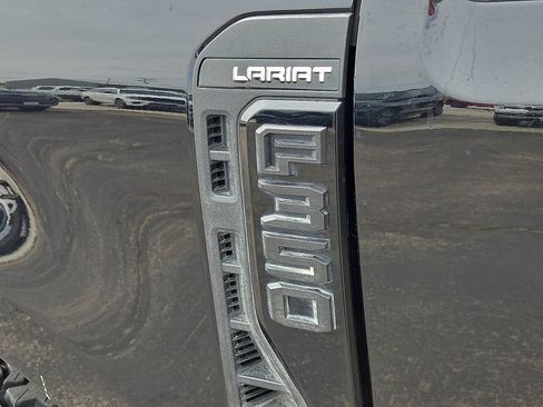 Used 2024 Ford F350 Lariat w/ Lariat Ultimate Package AWD/4WD image 21