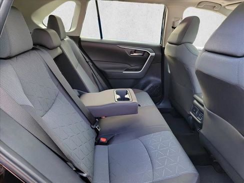 Used 2025 Toyota RAV4 XLE w/ Convenience Package FWD image 16