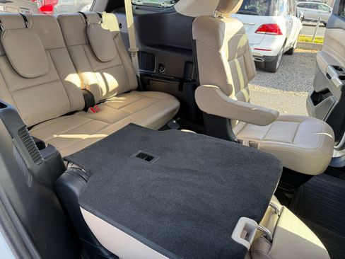 Used 2022 Ford Explorer Limited w/ Hybrid Equipment Group 310A image 9