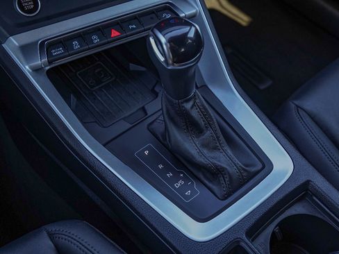 Certified 2025 Audi Q3 2.0T Premium Plus w/ Premium Plus Package image 18