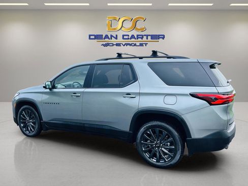 Used 2023 Chevrolet Traverse RS image 4
