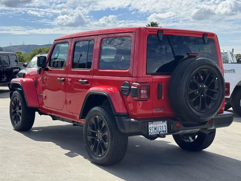 Certified 2025 Jeep Wrangler Sahara w/ Safety Group image 5