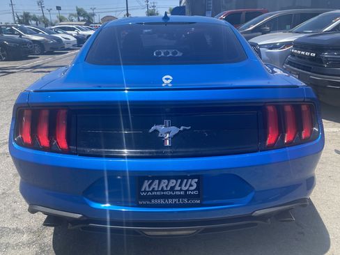 Used 2021 Ford Mustang Premium w/ Pony Package RWD image 9