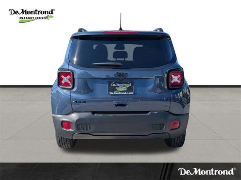 Used 2023 Jeep Renegade Latitude image 6