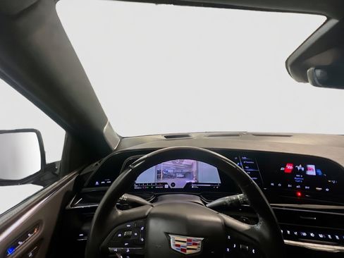Used 2022 Cadillac Escalade ESV Sport w/ Touring Package RWD image 7