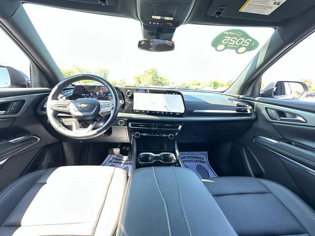 Certified 2025 Chevrolet Traverse LT FWD image 21