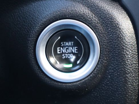 Used 2021 Chevrolet Silverado 2500 LTZ w/ LTZ Convenience Package image 33