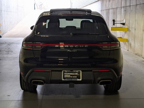 Used 2025 Porsche Macan image 8